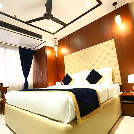 Sanca International Hotel In Patel Nagar Delhi New Delhi Exterior photo