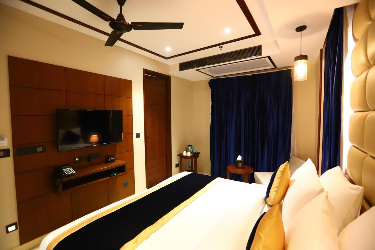Sanca International Hotel In Patel Nagar Delhi New Delhi Exterior photo