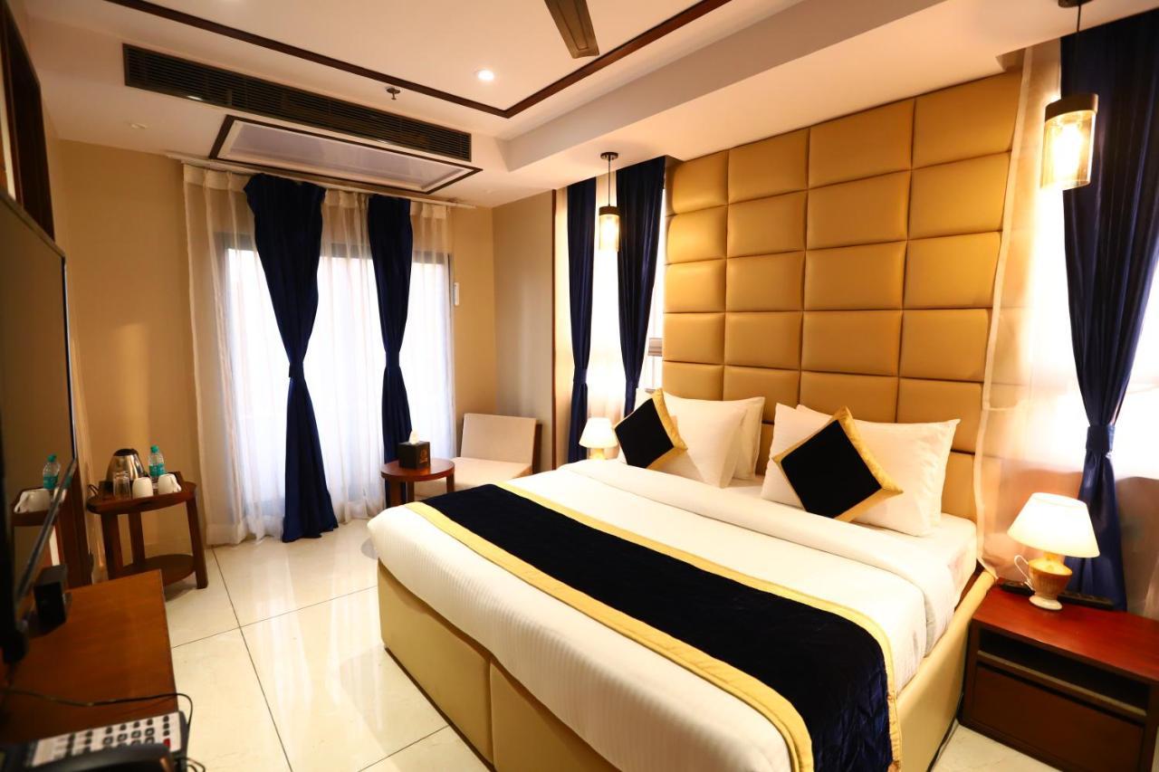 Sanca International Hotel In Patel Nagar Delhi New Delhi Exterior photo