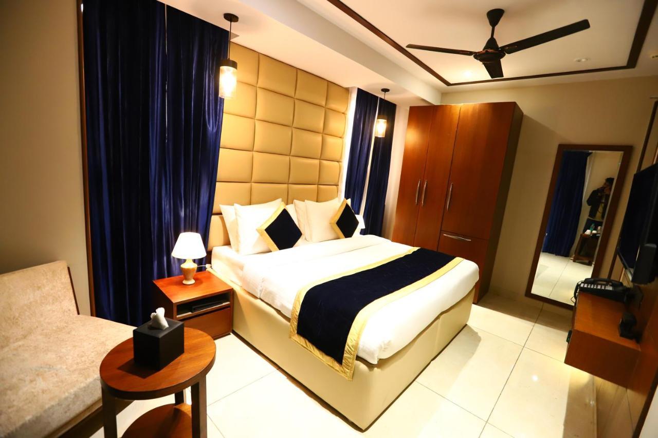 Sanca International Hotel In Patel Nagar Delhi New Delhi Exterior photo
