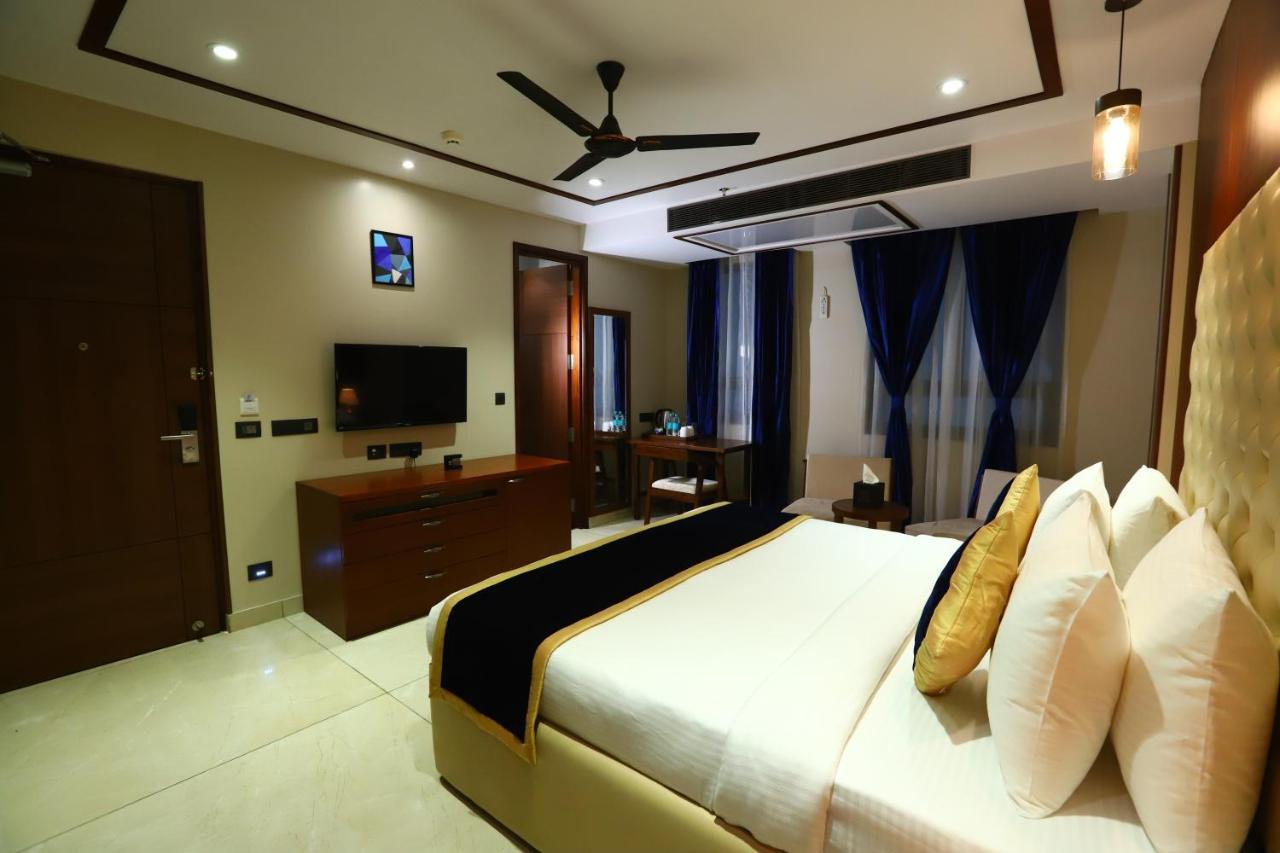 Sanca International Hotel In Patel Nagar Delhi New Delhi Exterior photo