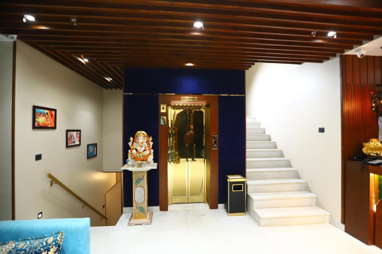 Sanca International Hotel In Patel Nagar Delhi New Delhi Exterior photo