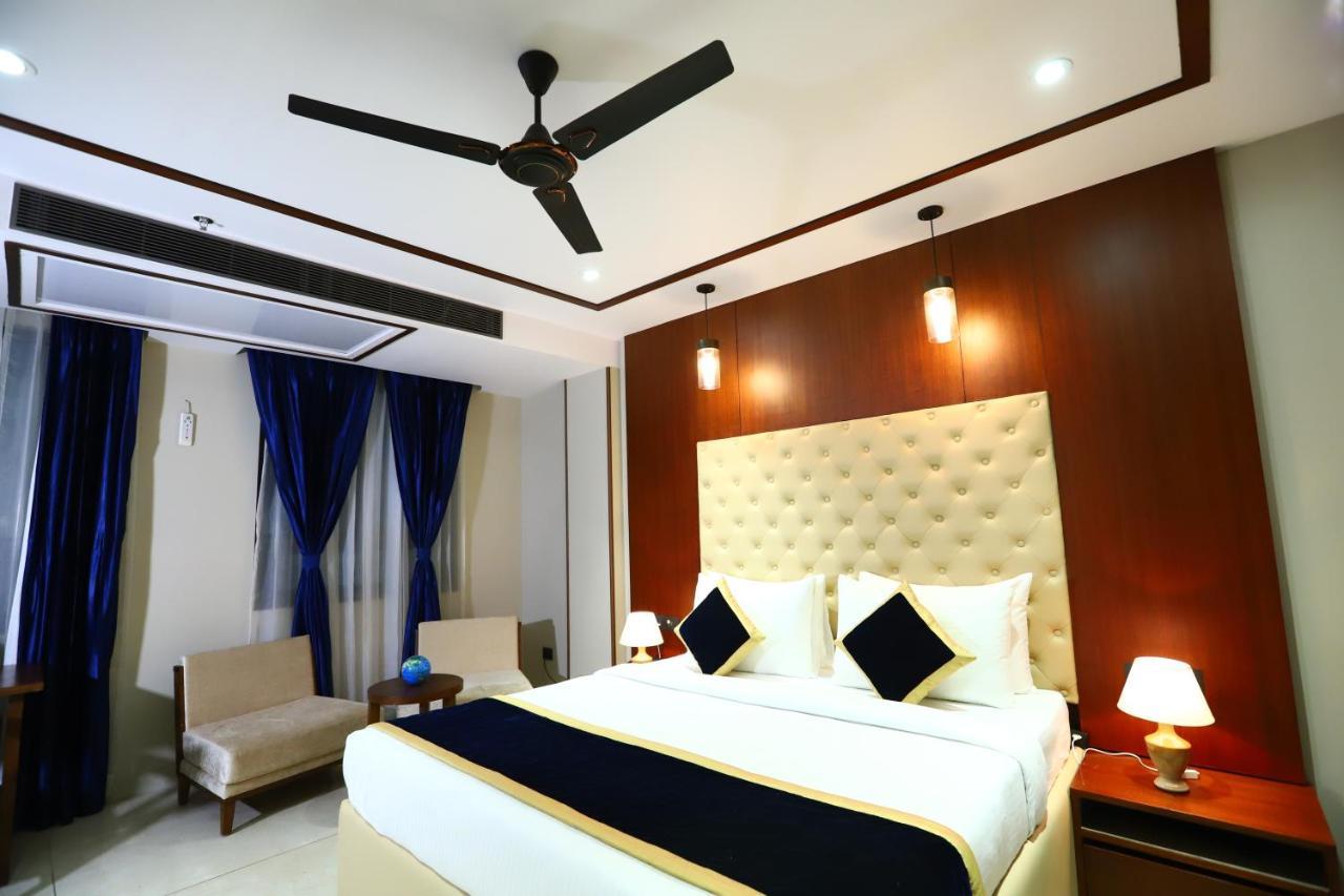Sanca International Hotel In Patel Nagar Delhi New Delhi Exterior photo