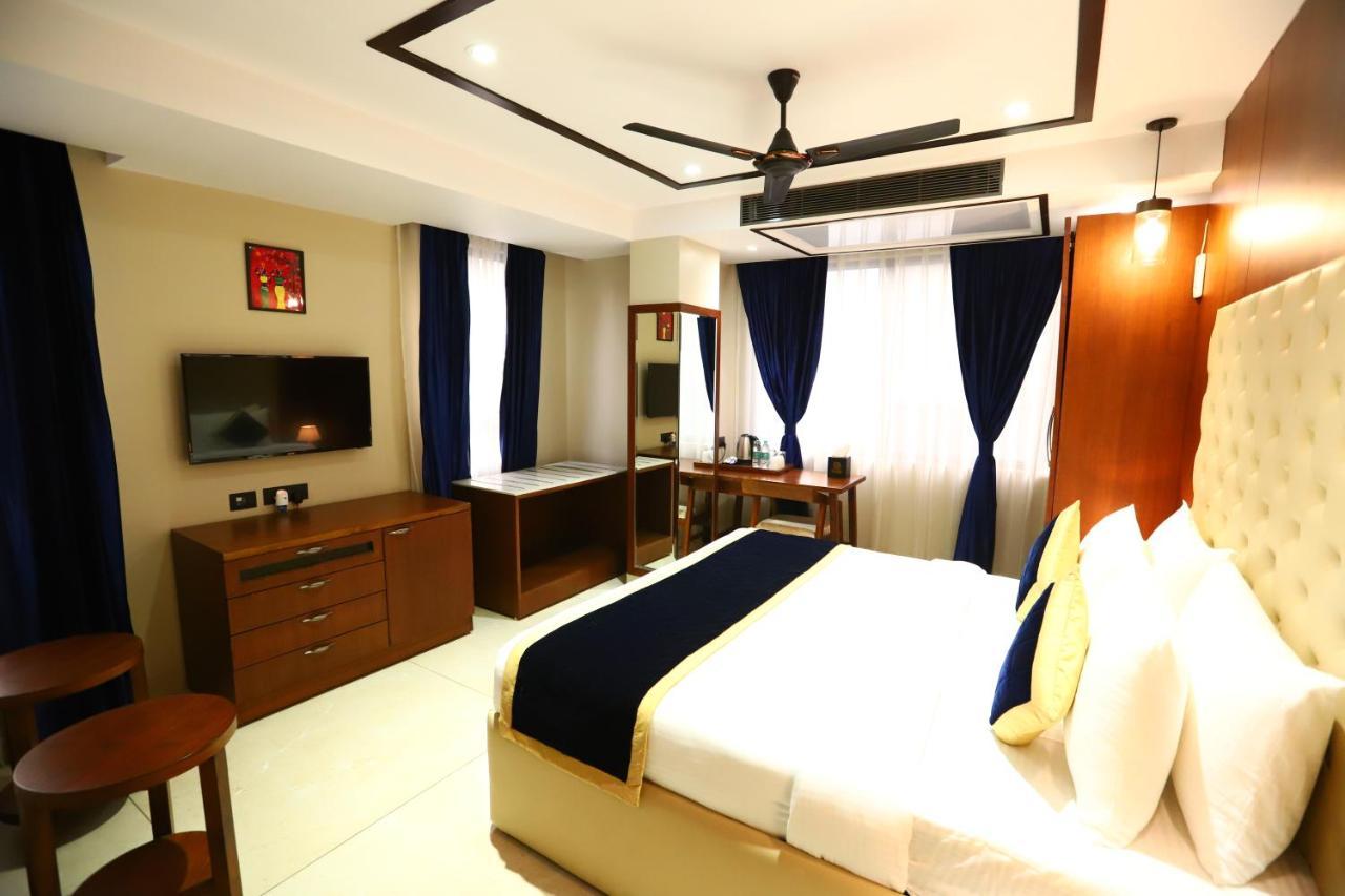 Sanca International Hotel In Patel Nagar Delhi New Delhi Exterior photo